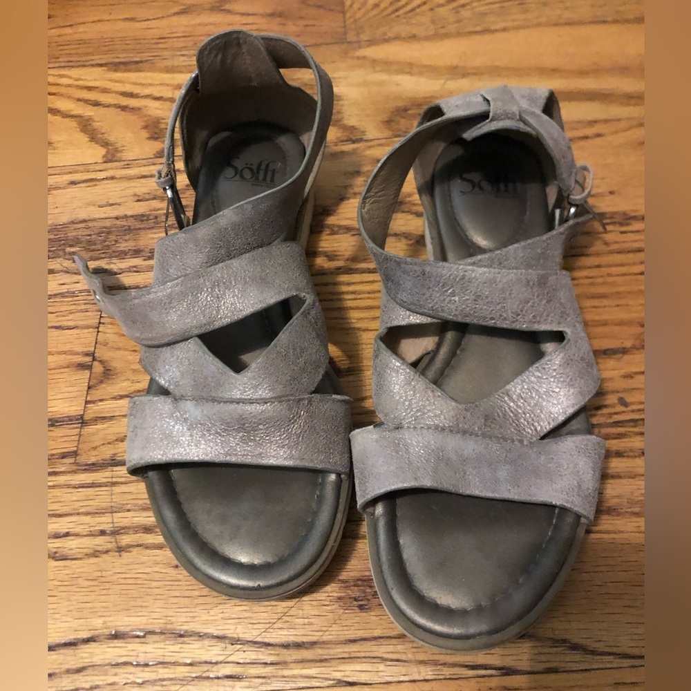Sofft Mirabelle sandals size 9 metallic